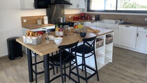 Microwave, oven, dishwasher