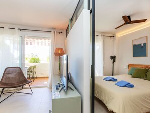 1 bedroom, free WiFi - Cosy apartment for 4 people with pool, WIFI, TV and terrace (Tossa De Mar)