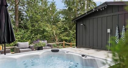 Relax at this Peaceful 1 Bedroom Cabin in Granite Falls