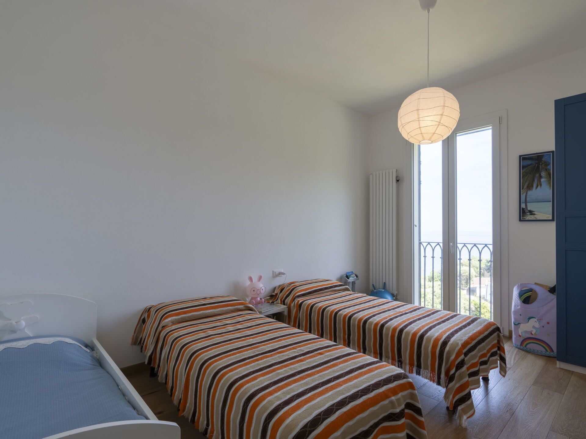 3 bedrooms, travel crib, free WiFi