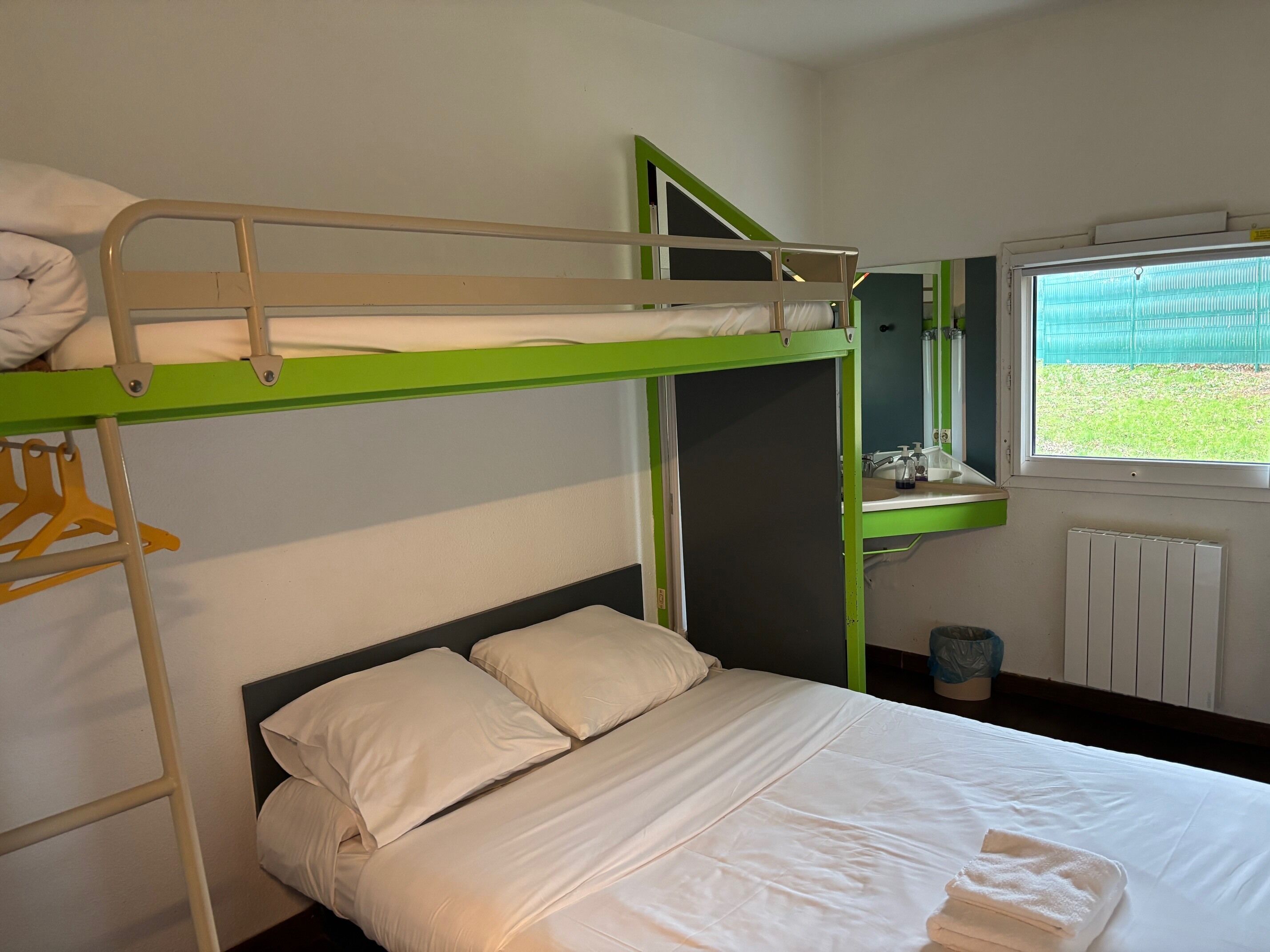 Economy Triple Room | Free WiFi
