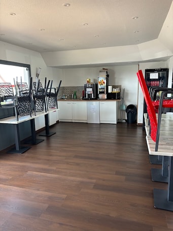 Reception. HOTEL PARIS VALENCE
