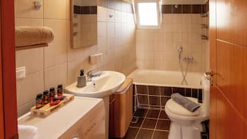 Comfort Apartment | Bathroom | Hair dryer