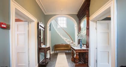 Ivy House