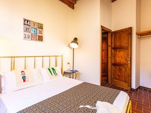 1 habitación, cuna de viaje y wifi gratis 