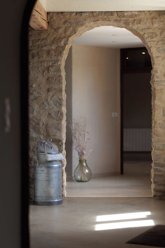 Farm stay in France with Pool, Tennis, Padel and City (football, basketball,...)