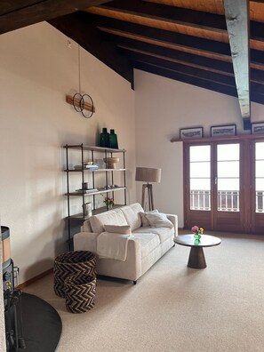 Living area - Apartment in Beatenberg, Switzerland (Beatenberg)