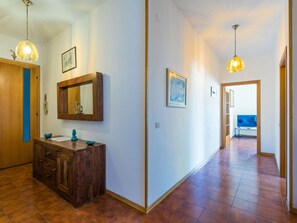 Interior - Lovely apartment for 6 people with WIFI, balcony and pets allowed (Cecina)