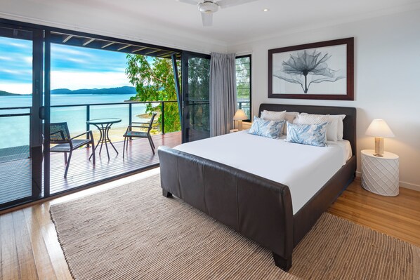 2 bedrooms, iron/ironing board, travel cot, free WiFi