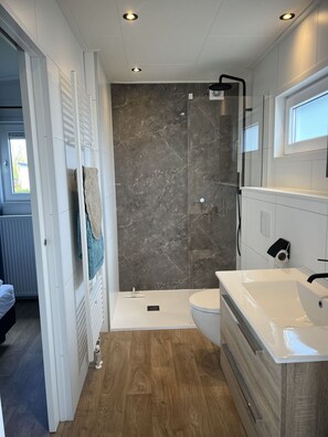 Interior - Wonderful private villa for 5 guests with A/C, WIFI, pool, TV, terrace and pets allowed (Tholen)