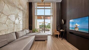 Gratis minibar, pengeskab på værelset, skrivebord