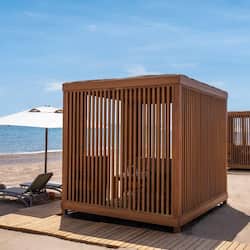 Privat strand, cabanor (tilläggsavgift), solstolar och parasoller