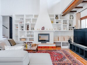 TV - Beautiful private villa for 8 guests with WIFI, A/C, private pool, TV and patio (Xàbia)