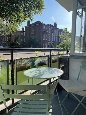 Apartment | Property grounds - Spacious 1 bed Flat in Zone 2 (London)