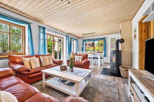 Pippilotta - Kamin, finnische Sauna, Dusche, Terrasse, Trockner, Stellplatz