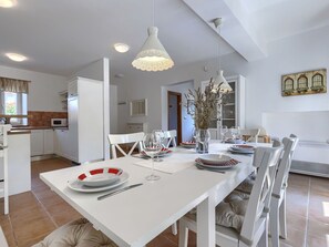 Dining - Beautiful private villa for 5 guests with private pool, WIFI, A/C, TV and patio (Umag)
