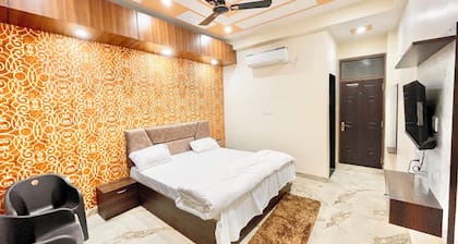 Hotel Sunayana Guest House - Varanasi