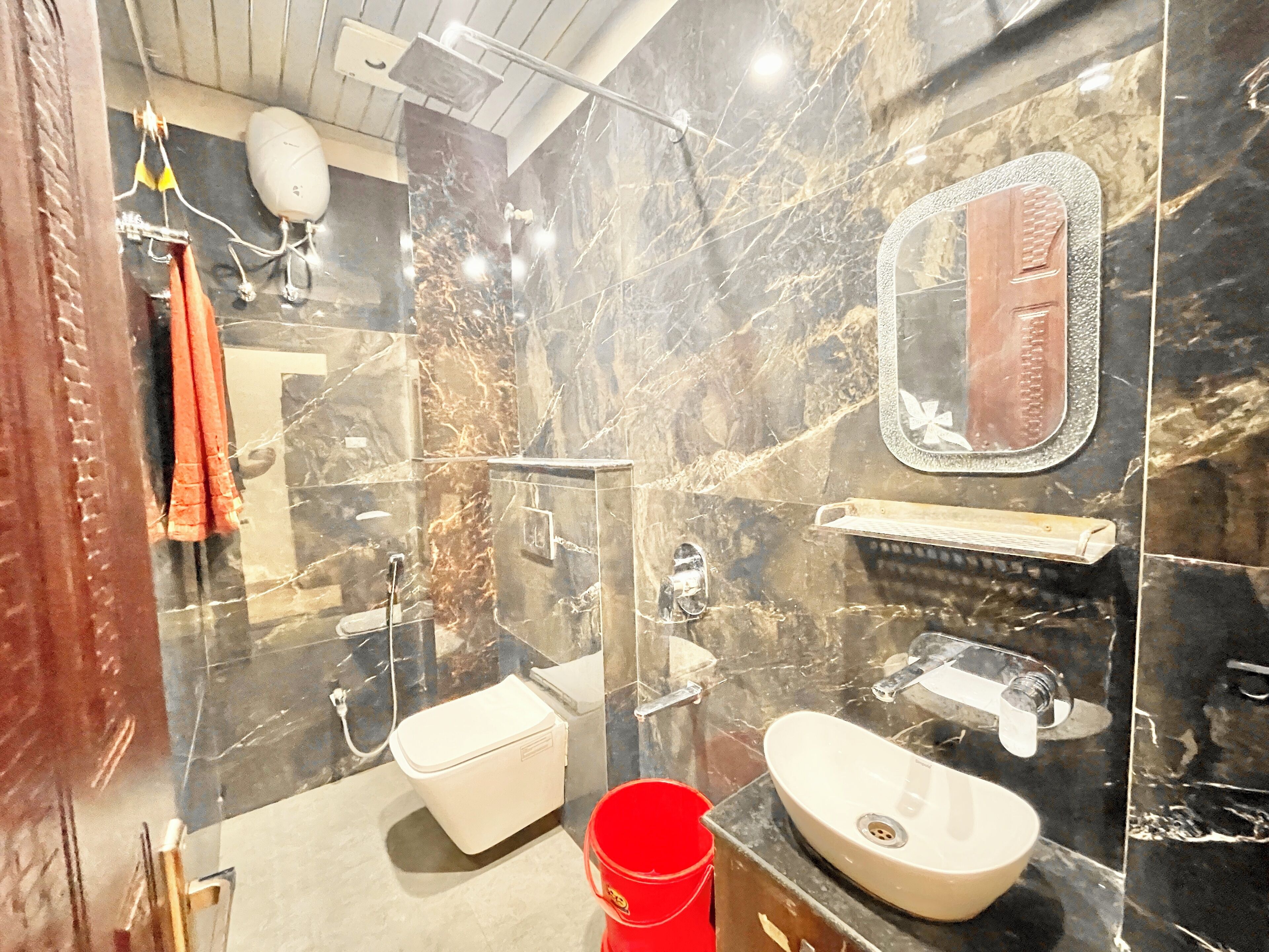 ห้องดีลักซ์ทริปเปิล | ห้องน้ำ | ฝักบัว, เรนชาวเวอร์, ผ้าเช็ดตัว, สบู่