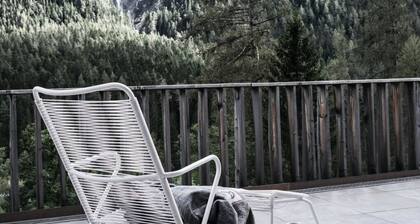 Beautiful apartment for 6 guests with WIFI, TV, balcony and pets allowed