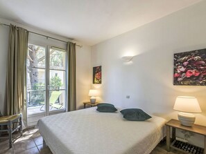1 dormitorio, cuna de viaje, wifi y ropa de cama