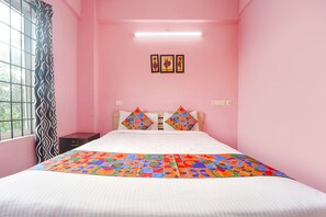 Egyptian cotton sheets, premium bedding, in-room safe, free WiFi - Fabhotel Reem Residency (Aluva)
