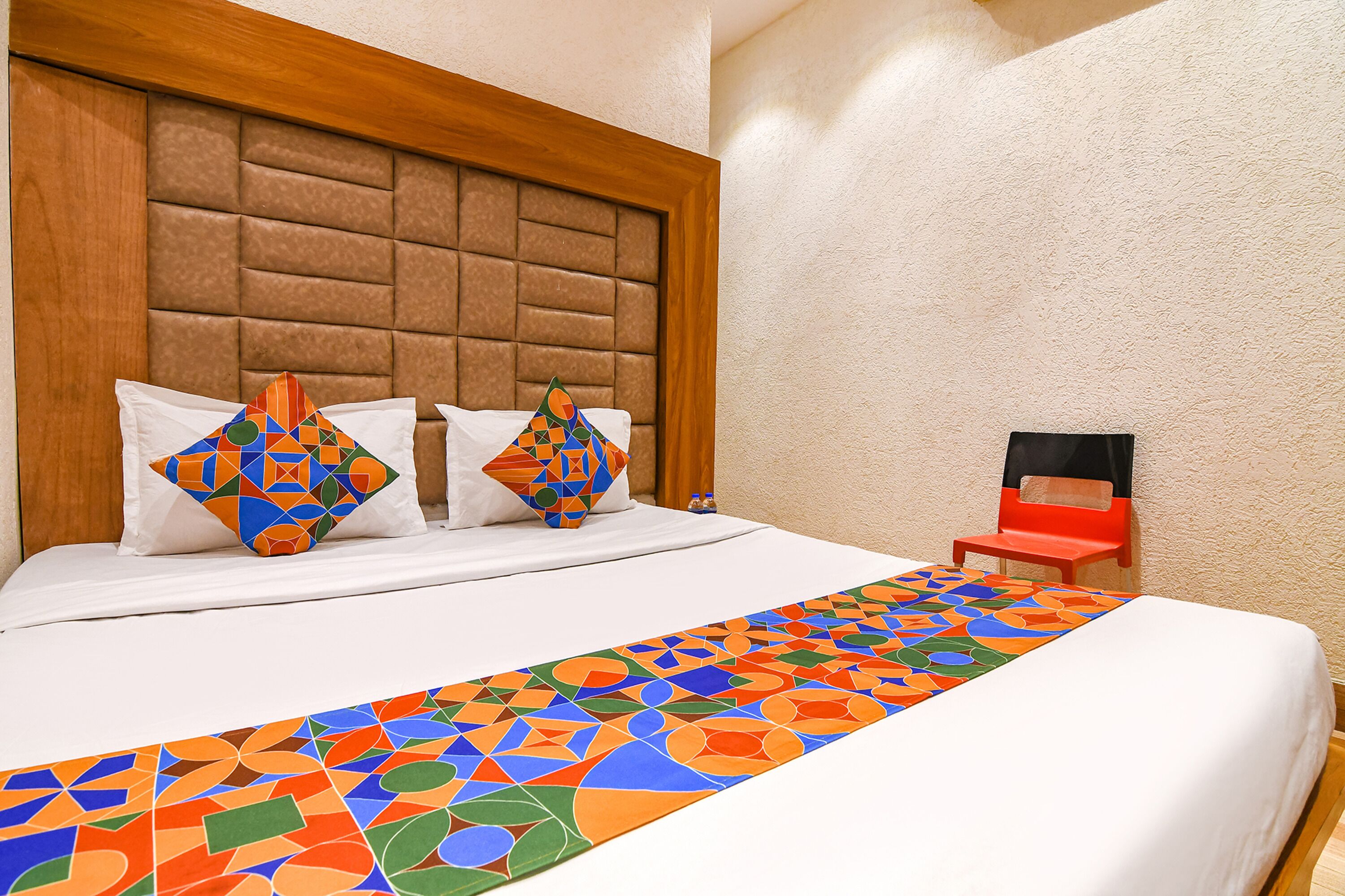 Egyptian cotton sheets, premium bedding, in-room safe, free WiFi