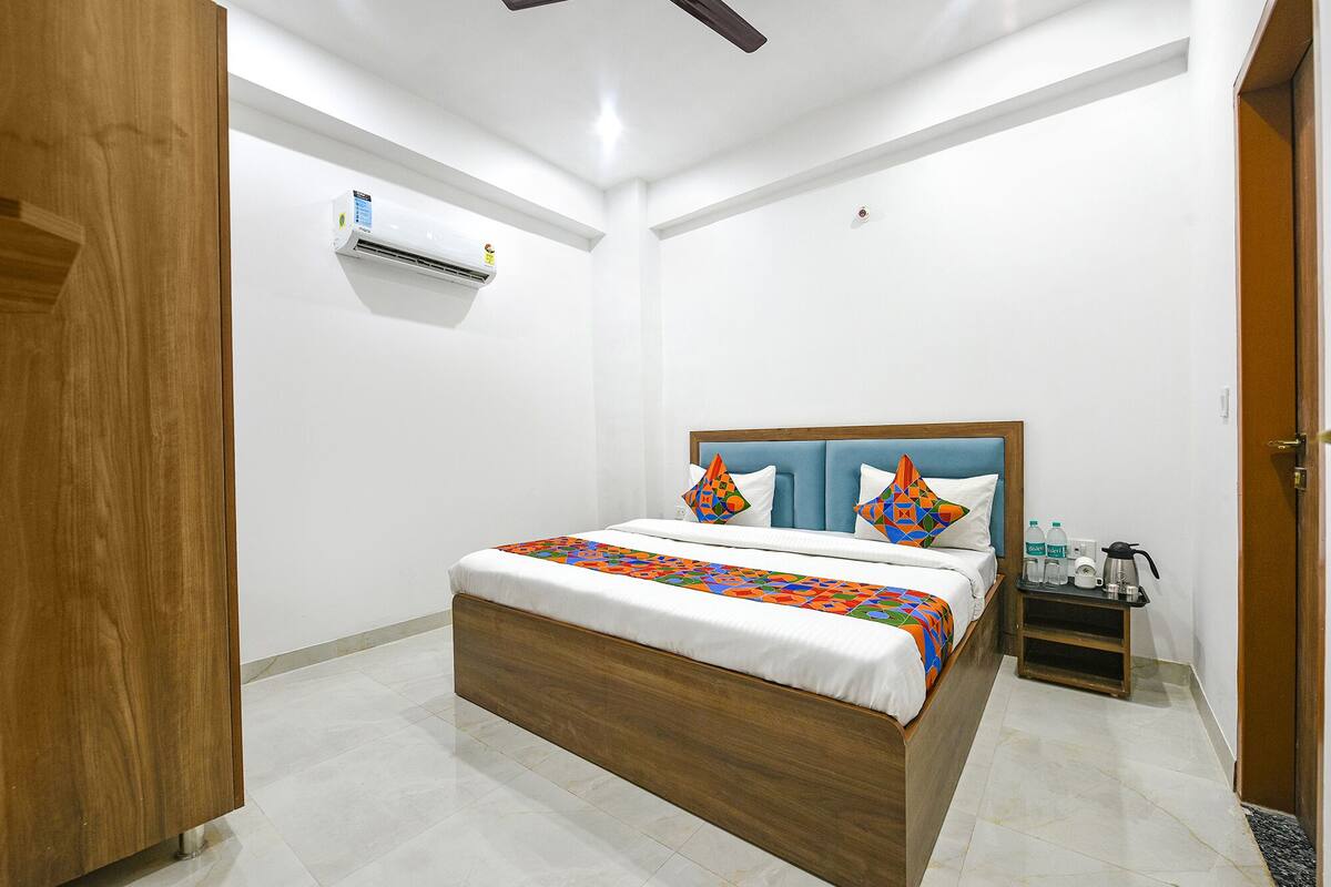 Deluxe Room | Egyptian cotton sheets, premium bedding, in-room safe, free WiFi