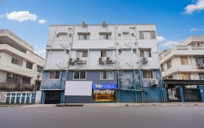 Property entrance - FabHotel Silver Key (Pune)