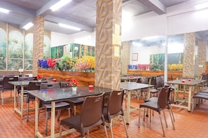 Restaurant - Fabhotel Silver Key I (Pune)