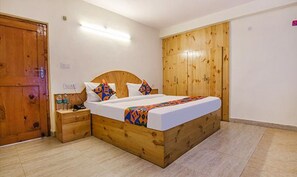 Egyptian cotton sheets, premium bedding, in-room safe, free WiFi