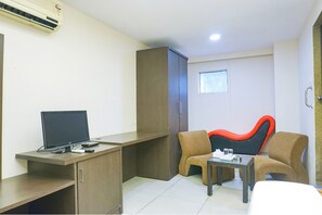 Egyptian cotton sheets, premium bedding, in-room safe, free WiFi