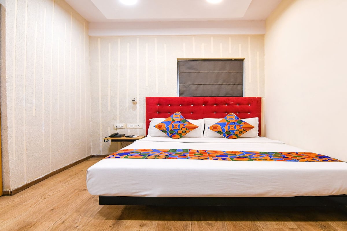 Deluxe kamer | Lakens van Egyptisch katoen, luxe beddengoed, een kluis op de kamer
