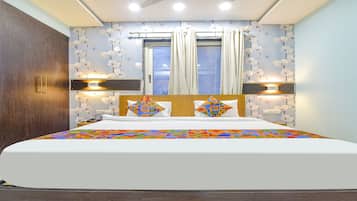 Egyptian cotton sheets, premium bedding, in-room safe, free WiFi