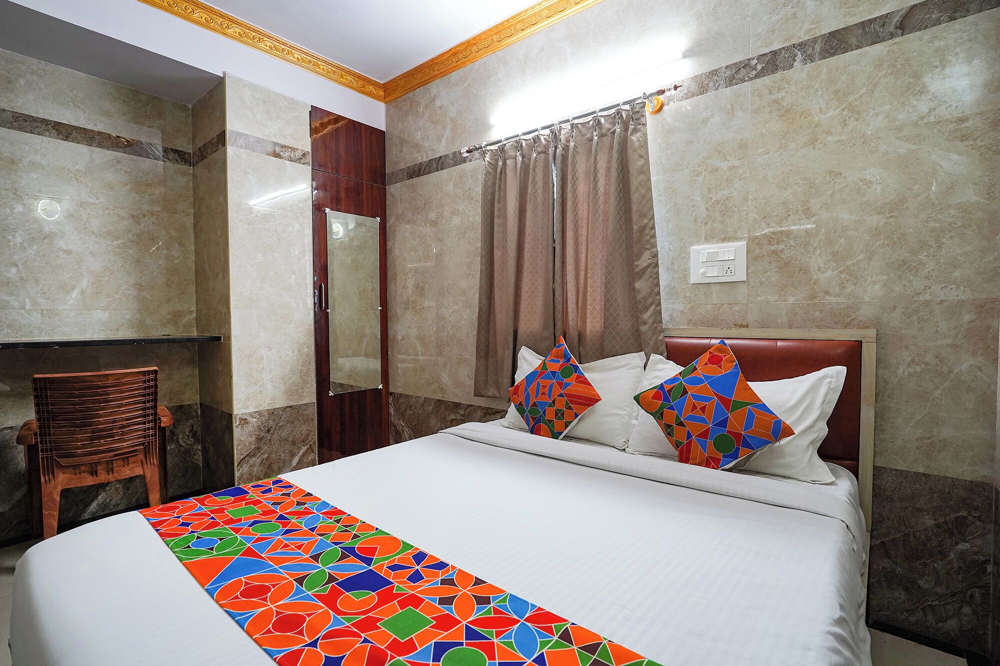 Egyptian cotton sheets, premium bedding, in-room safe, free WiFi