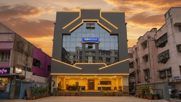 Pintu masuk hartanah