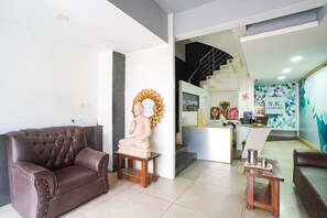 ロビー応接スペース