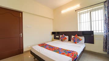 Kamar Deluks | Seprai katun Mesir, seprai premium, brankas, dan Wi-Fi gratis