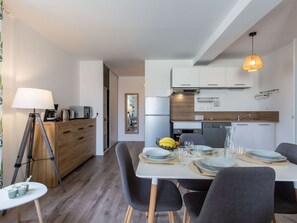 Microwave, oven, dishwasher, high chair - Lovely apartment for 6 guests with WIFI, TV, balcony and pets allowed (Capbreton)