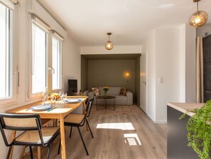Dining - Lovely apartment for 2 guests with WIFI, TV and terrace (Capbreton)