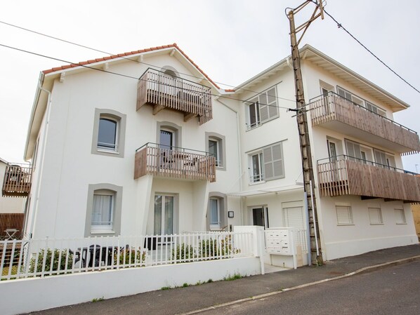 Exterior - Lovely apartment for 2 guests with WIFI, TV and patio (Capbreton)