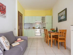 TV - Cosy apartment for 4 people with A/C and TV (Villasimius)