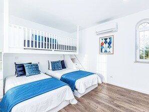 4 Schlafzimmer, Reisekinderbett, kostenloses WLAN