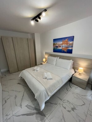 2 soverom, strykejern/-brett, wi-fi og sengetøy