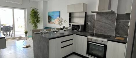 Fridge, microwave, oven, stovetop