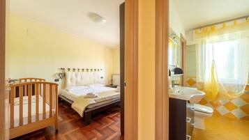 2 chambres, lit parapluie, Wi-Fi gratuit