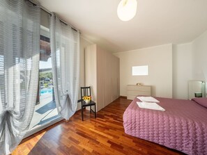 2 室のベッドルーム、旅行用ベビーベッド、WiFi (無料)
