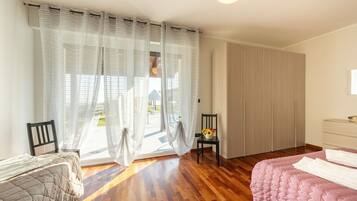 2 Schlafzimmer, Reisekinderbett, kostenloses WLAN