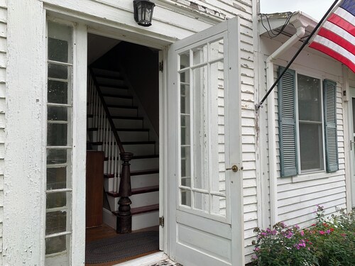 Charming farmhouse in Mariaville with AC and WiFi