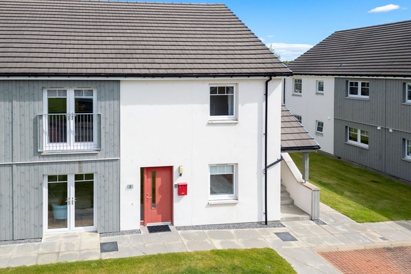 Bâtiment, Nuage, Fenêtre, Propriété, Ciel, Maison, Porte, Lot Terre, Herbe