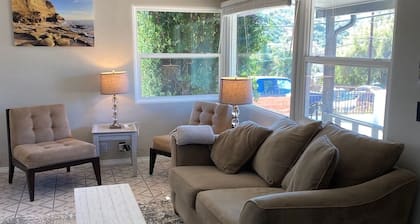 'Ted' 2-bedroom cozy house in central location! 10 minutes to Balboa!